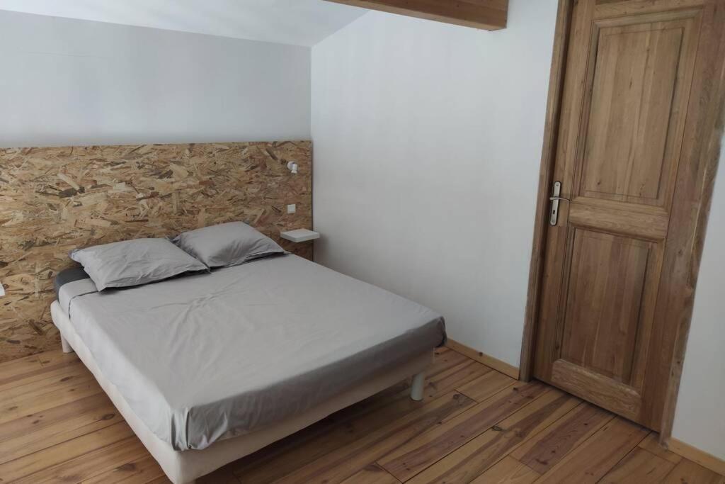 Apartament Logement Tout Confort Au Calme Entre Saint Tropez Et Les Gorges Du Verdon Le Thoronet Zewnętrze zdjęcie